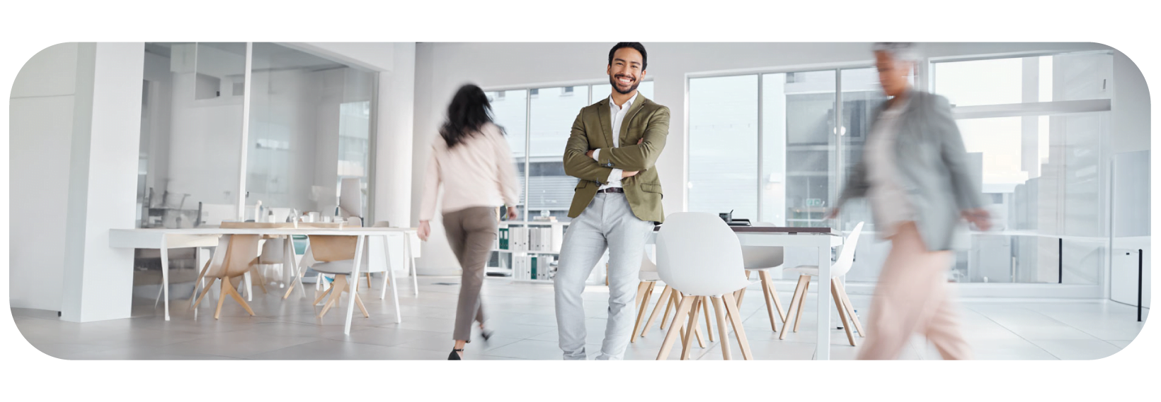 Geschäftsmann in einem modernen Büro für Start-up-Beratung